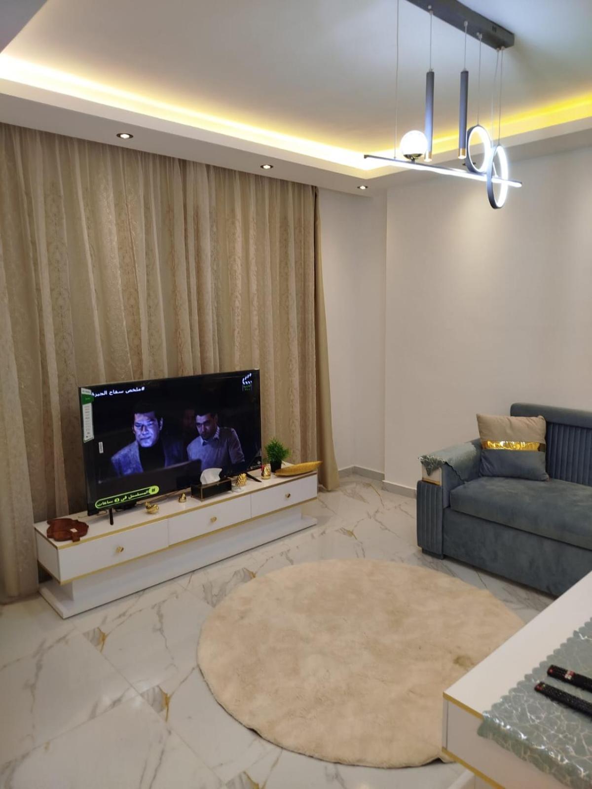 كمبوند المعادى جاردنز بجوار كمبوند البارون سيتي و نادى الصيد القطاميه على الطريق الدائري Apartment