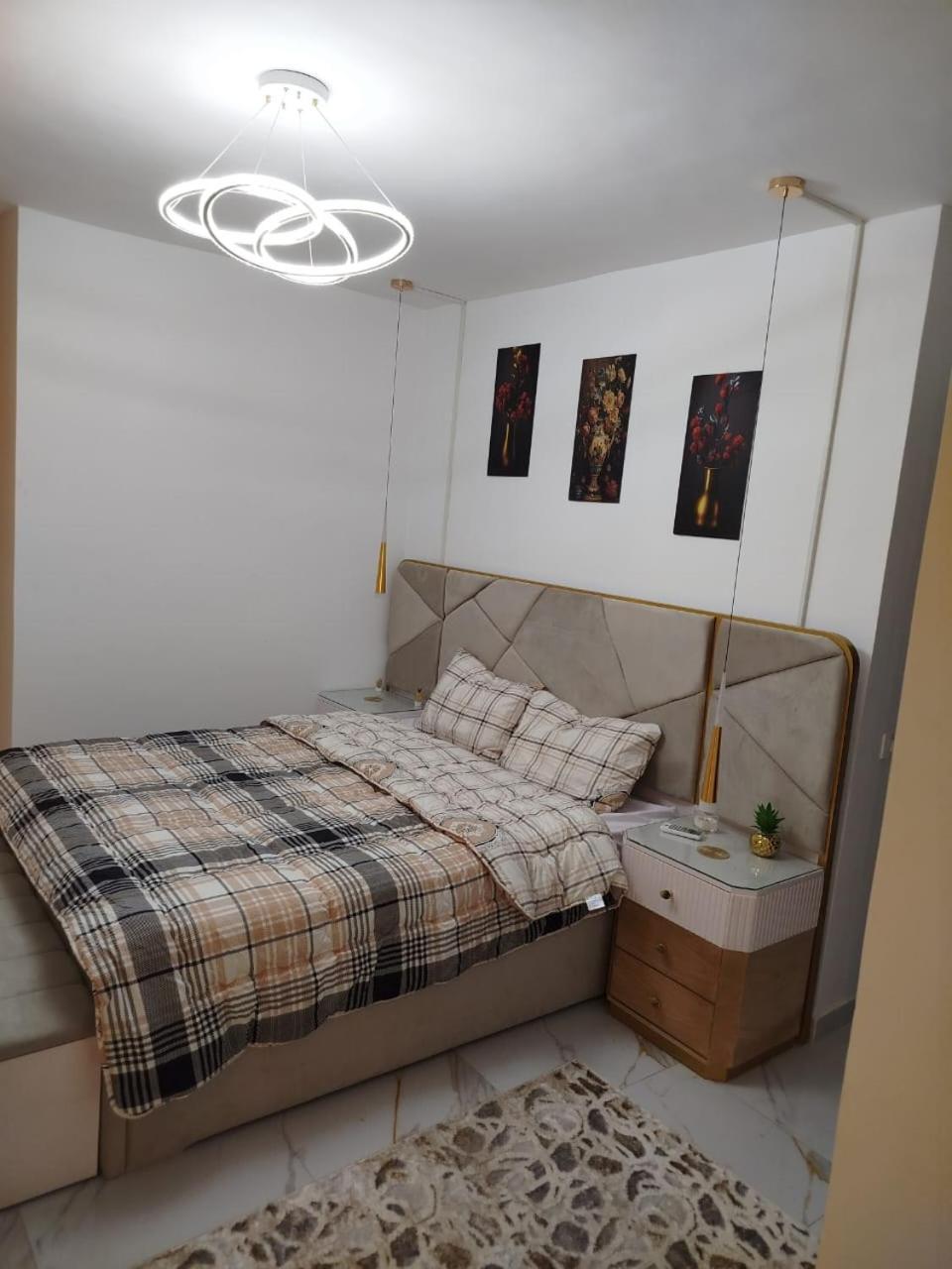 كمبوند المعادى جاردنز بجوار كمبوند البارون سيتي و نادى الصيد القطاميه على الطريق الدائري Apartamento